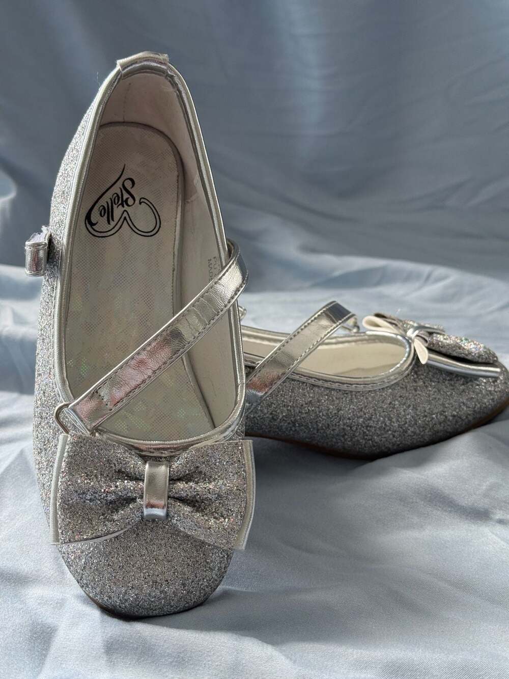 Stelle Girls Silver Glitter Mary Jane Dress Shoes with Bow